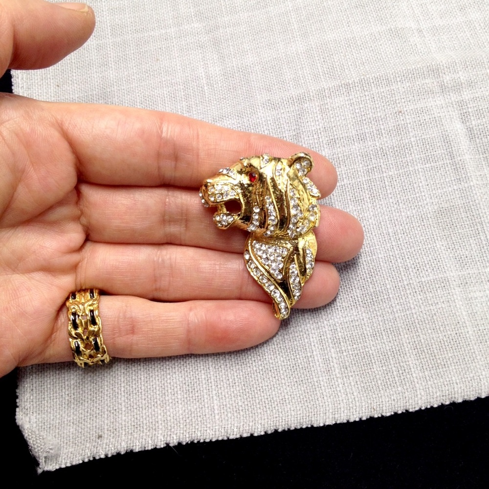 Vintage Rhinestone Roaring Tiger Brooch - Picture 5 of 8